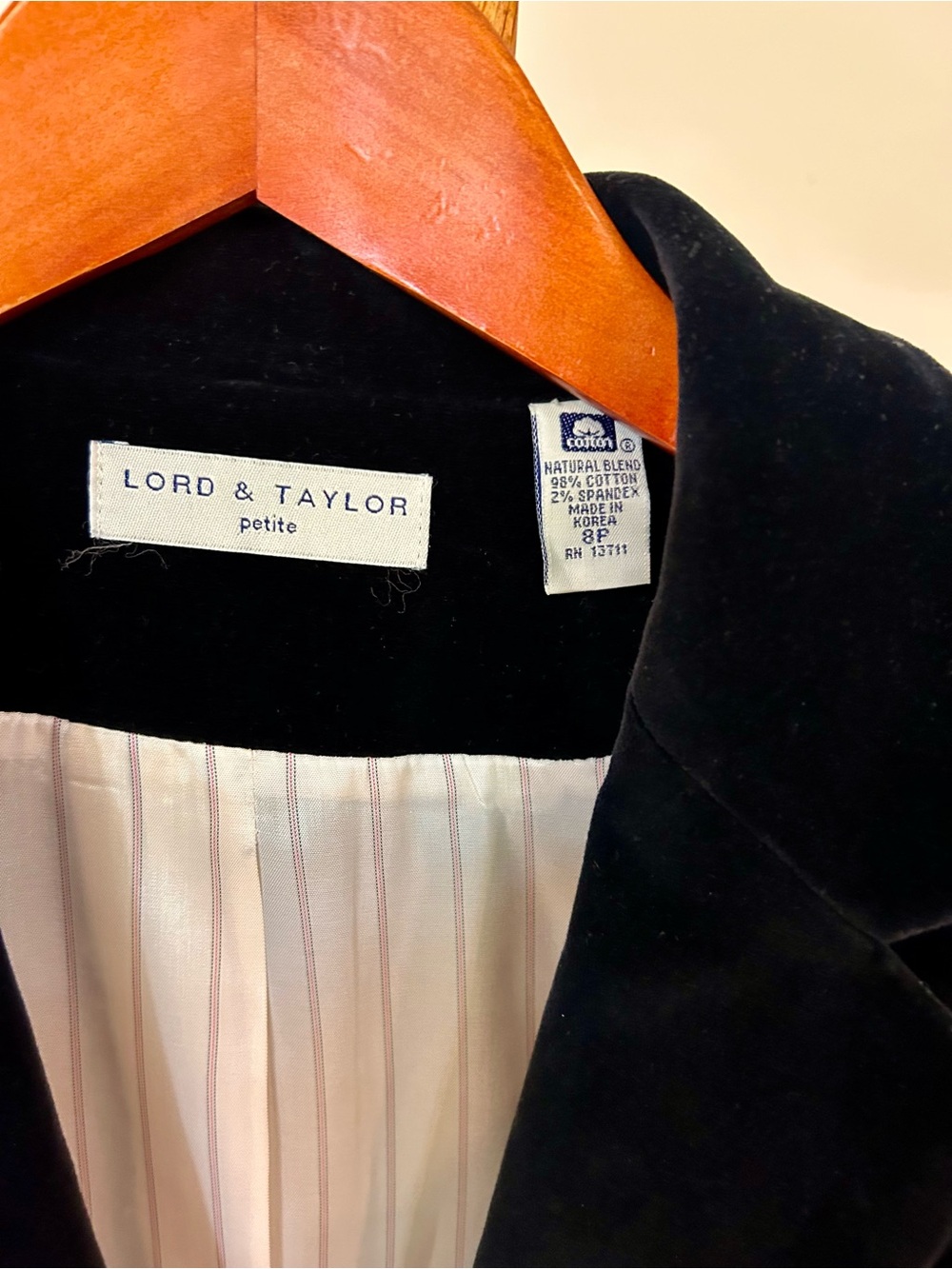 Lord & Taylor Black Velvet Women's Blazer - Picture 4 of 7